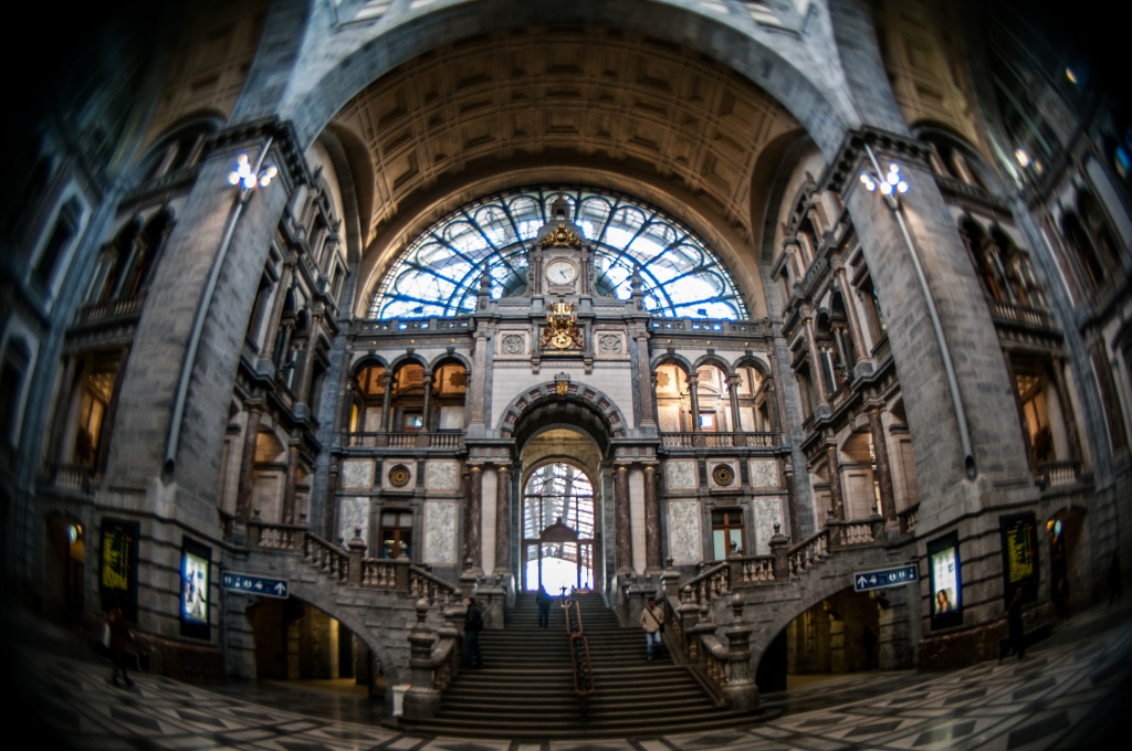 Stationshal1